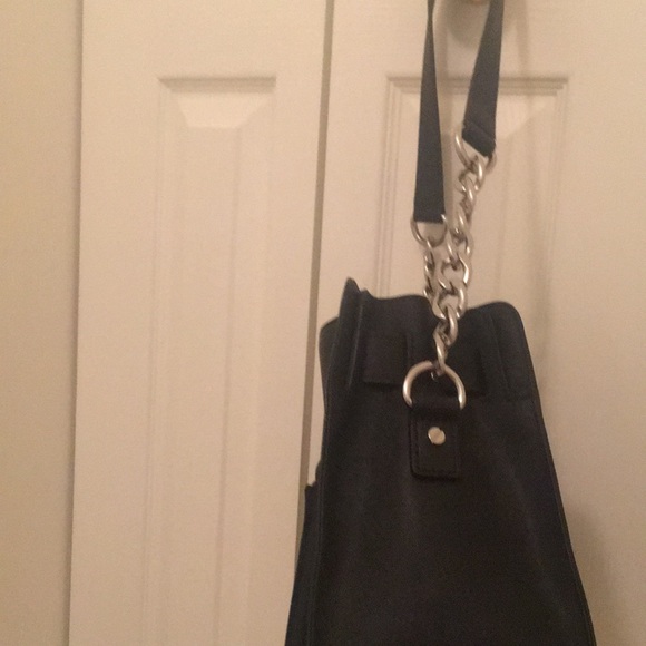 Beautiful Michael Kors Hamilton purse - Picture 3 of 7